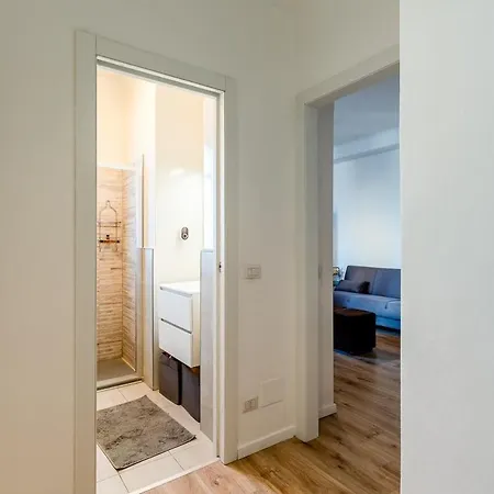Spacious And Bright In Porta Vittoria * Mediolan