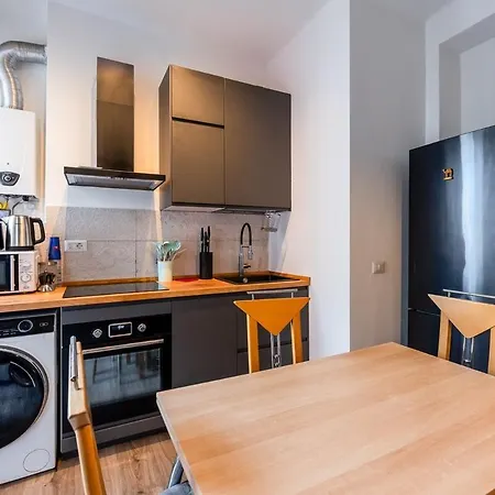Spacious And Bright In Porta Vittoria Apartament *